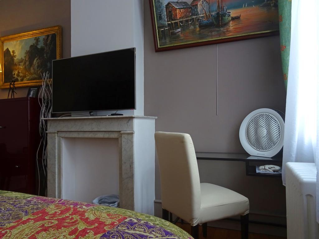 Chambres Et Table D'Hotes La Belle Lensoise Luaran gambar